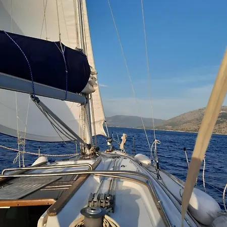 Dream Πλωτό κατάλυμα *